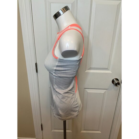 Lululemon Ready Set Sweat White Black Polka Dot Open Back Tank Top, Size 4 - Picture 3 of 6